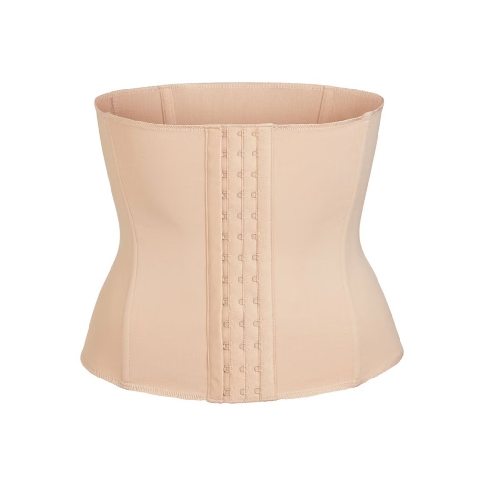 SKIMS WAIST TRAINER

Worn twice 

XL